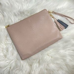 Large Wristlet Neutral Pink Charming Charlie